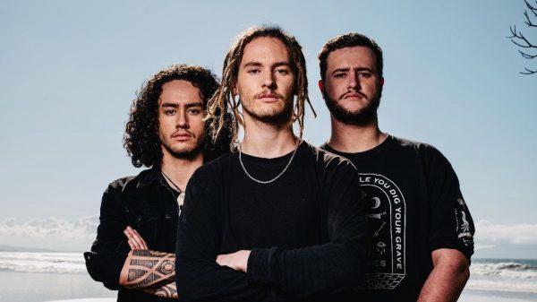 Alien Weaponry