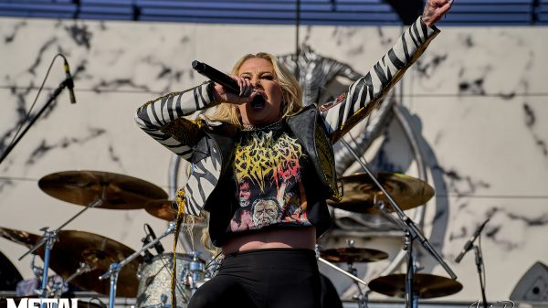 Butcher-Babies-02